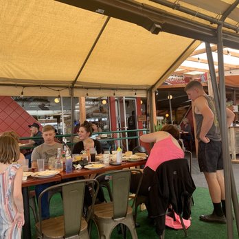 Don's Country Kitchen - Outdoor seating - Breakfast & Brunch Near Me - Oceanside, California