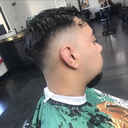 Barber Lucio Krispy Kutz - Drop fade skin
