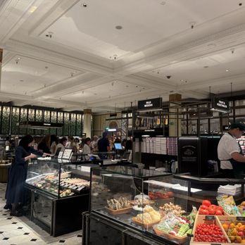 Harrods Food Hall - Cheese Shops Near Me - London, XGL