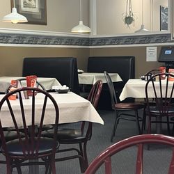 Famous Anthony's - Inside