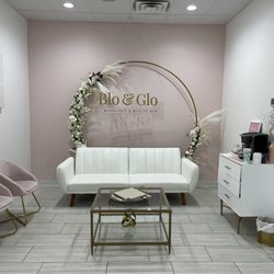 Blow & Glow Blowout & Beauty Bar
