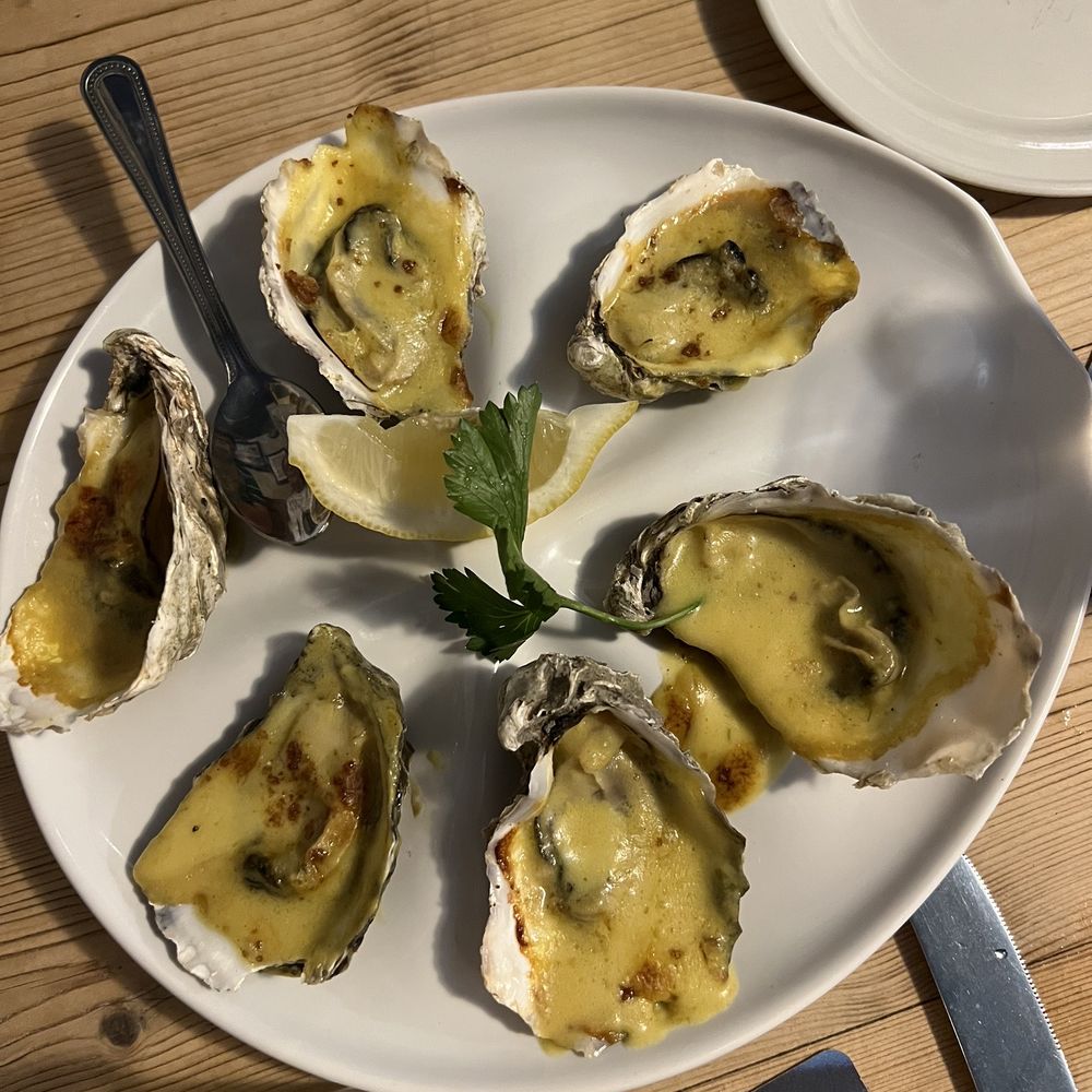 6 Oyster Thermidor 6 Oyster Thermidor