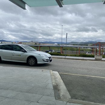 Aeropuerto de Pamplona - Airports Near Me - Noáin, NA