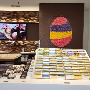 DeBrand Fine Chocolates - Chocolatiers & Shops Near Me - Indianapolis, Indiana