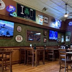 Calahan's Pub and Pizza - Inside