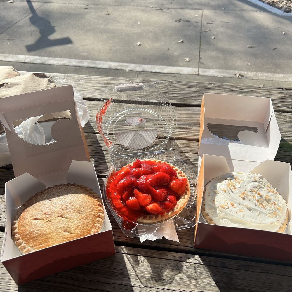 Mama Jo Homestyle Pies