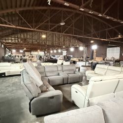 Alpine Outlets - Showroom