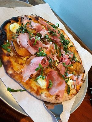 Max and Leo's Pizza Newton by null