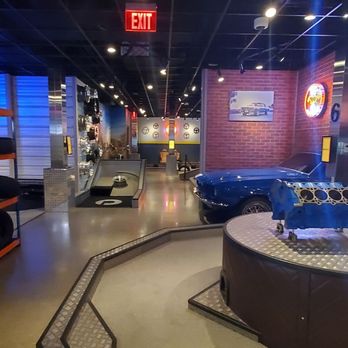 Puttery - Garage - Mini Golf Near Me - Pittsburgh, Pennsylvania Puttery - Garage - Mini Golf Near Me - Pittsburgh, Pennsylvania