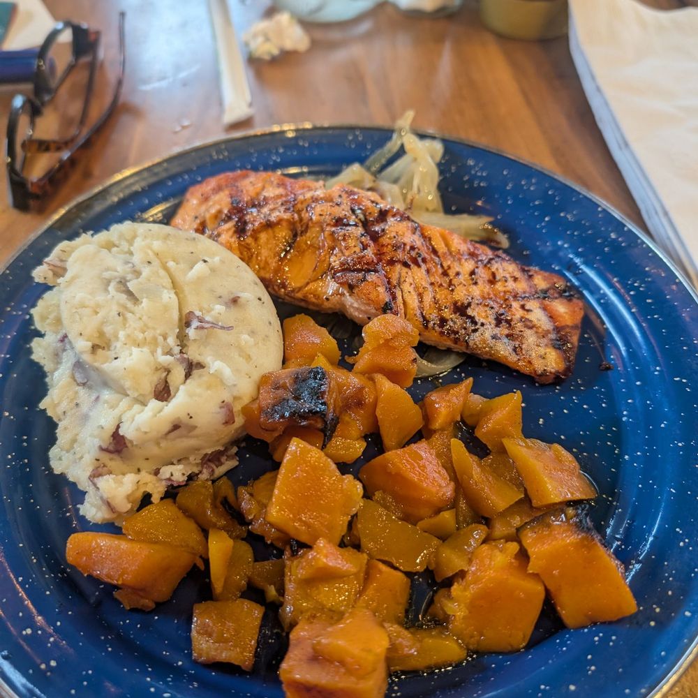 Campfire Grill - The salmon with two sides - American Near Me - Mc Gaheysville, Virginia Campfire Grill - The salmon with two sides - American Near Me - Mc Gaheysville, Virginia