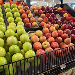 fresh apples! fresh apples!