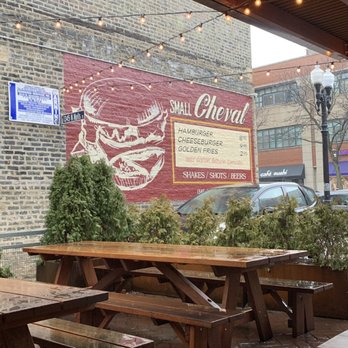 Small Cheval- Old Town - Outdoor patio - Burgers Near Me - Chicago, Illinois