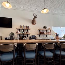 Ed's Delicatessen - Bar