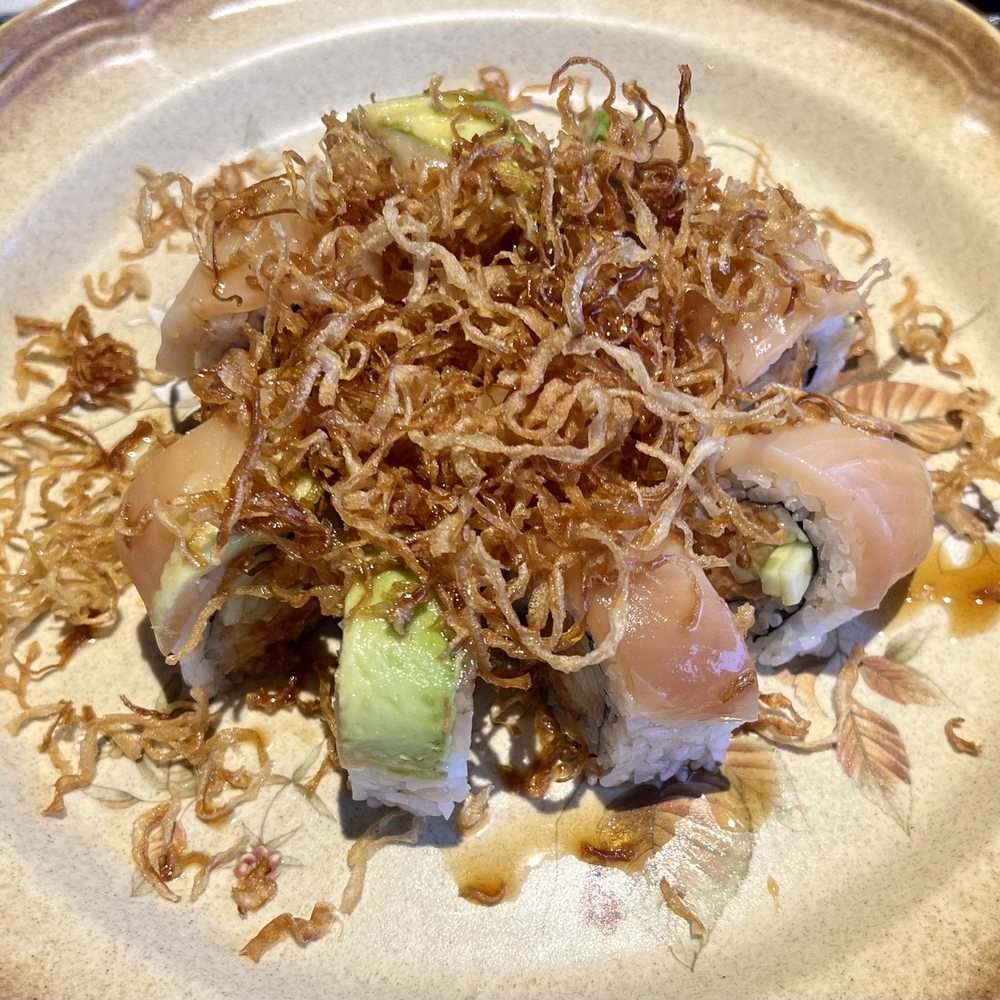 Hawaiian Roll $13.95 Spicy tuna roll topped with albacore tuna, avocado & crunch onion. Hawaiian Roll $13.95 Spicy tuna roll topped with albacore tuna, avocado & crunch onion.