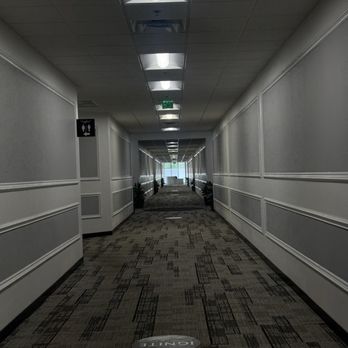 Campfired - Hallway leading to restaurant - Breakfast & Brunch Near Me - Tampa, Florida