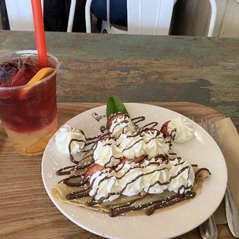 Cafe Bench - The Mary Poppins Crepe with the Sunrise Hibiscus Sparkler - Cafes Near Me - Flushing, New York