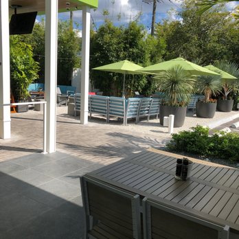 Lake Park Diner - Outdoor lounge area - New American Near Me - Naples, Florida Lake Park Diner - Outdoor lounge area - New American Near Me - Naples, Florida