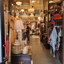Vintage Thrift Shop - The store from the front door