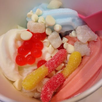 Yogurtland - Plain Tart, Rocket Pop, & Strawberry Lemonade - Ice Cream & Frozen Yogurt Near Me - Santa Ana, California