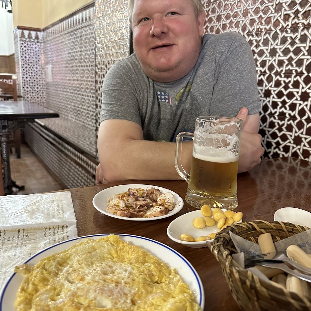 Bodega Mateo Ruiz - Shrimp tortilla and octopus. Fantastic! - Tapas Bars Near Me - Seville, SE