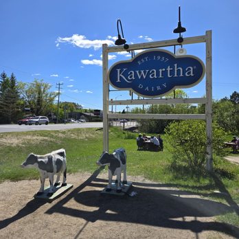 Kawartha Dairy - Ice Cream & Frozen Yogurt Near Me - Huntsville, Ontario
