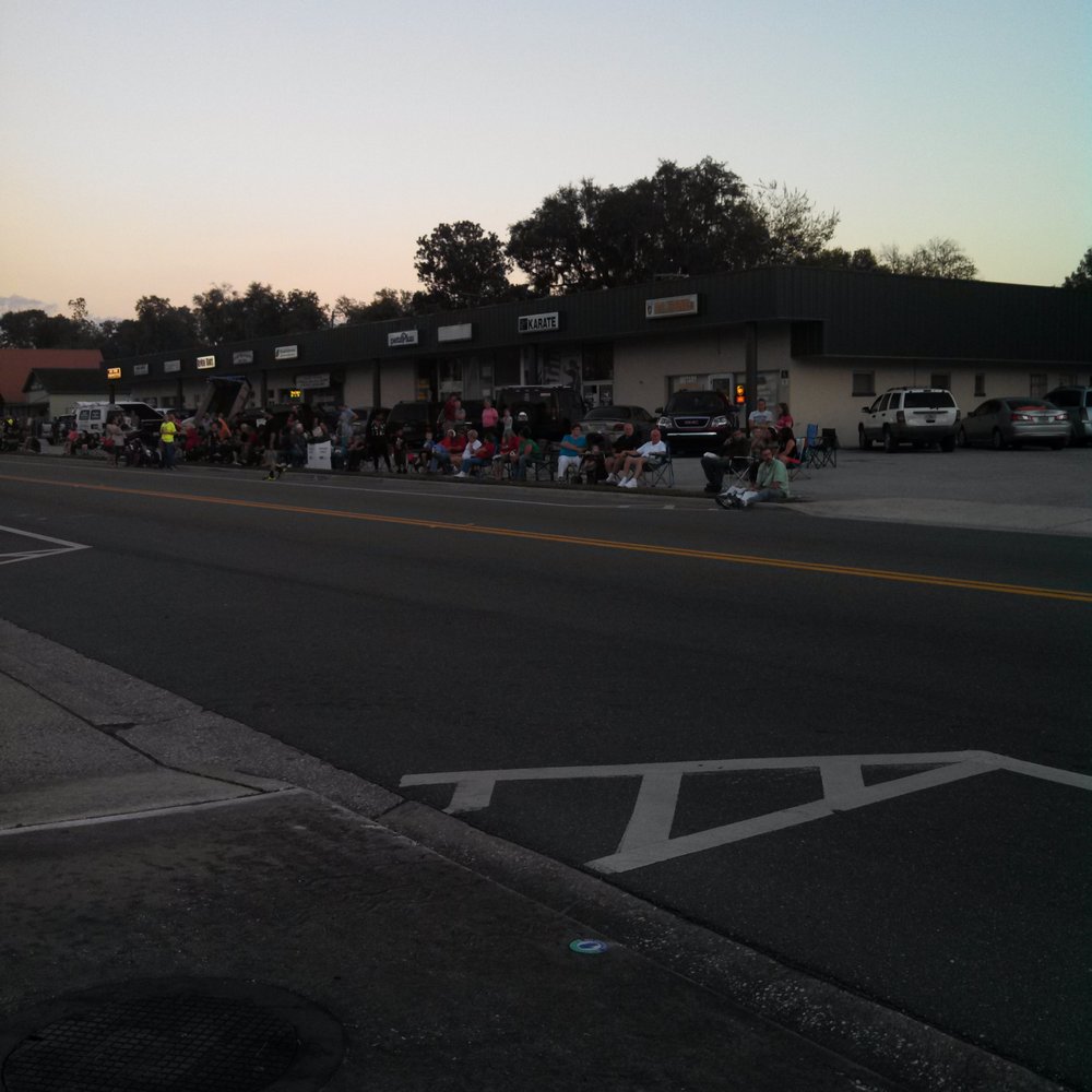 The Winter Night Parade at Dunnellon.