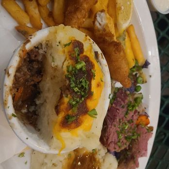 Quarter Celtic Brewpub - Celtic trio: Shepherd's pie , corned beef with cabbage and fish and chips - Brewpubs Near Me - Albuquerque, New Mexico