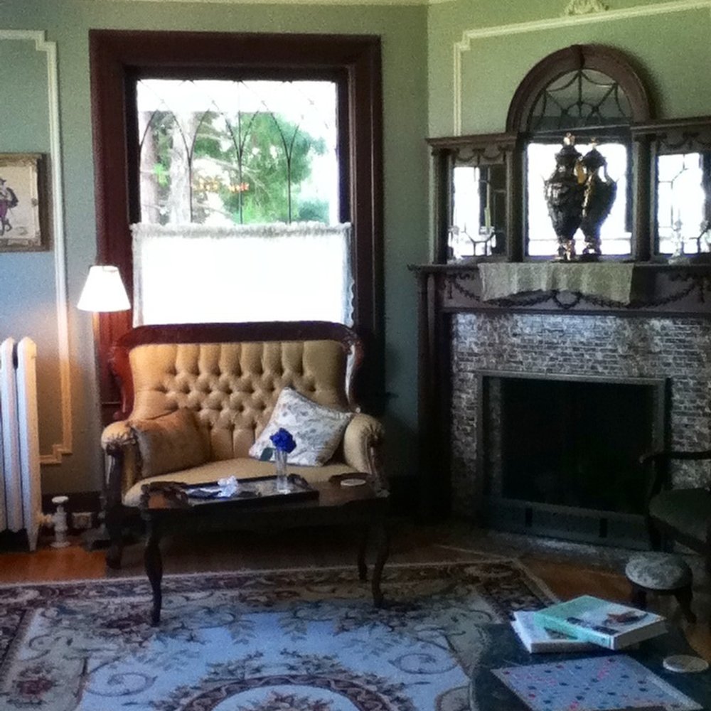 Mathis House  - Sitting Room - Bed & Breakfast Near Me - Toms River, New Jersey