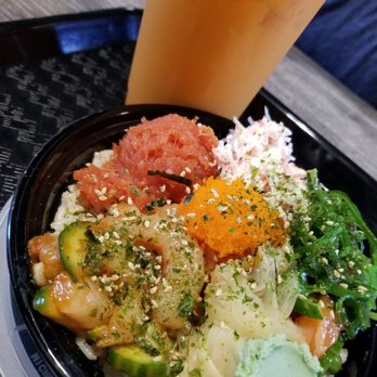 AhiPoki - Regular bowl with Thai iced tea - Seafood Near Me - San Diego, California