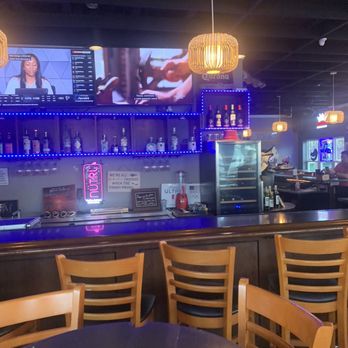 Black Hammock Lazy Gator Bar - Bars Near Me - Oviedo, Florida