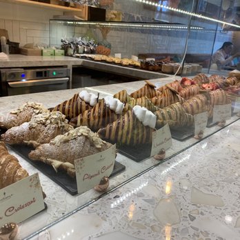 L'Artisane Creative Bakery - Bakeries Near Me - Coral Gables, Florida L'Artisane Creative Bakery - Bakeries Near Me - Coral Gables, Florida