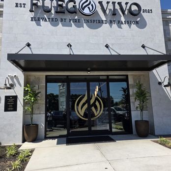 Fuego Vivo - Mexican Near Me - Memphis, Tennessee