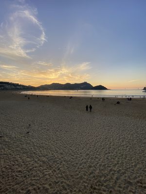 Beach of La Concha by null