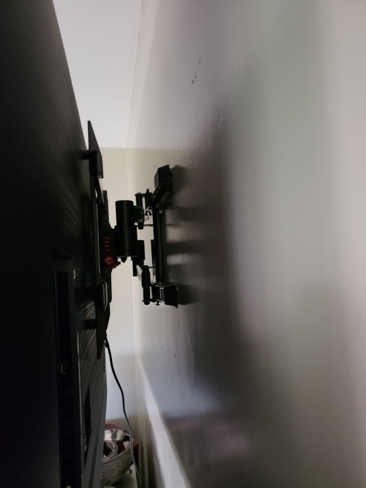 Slide of Lefty's Handyman Service