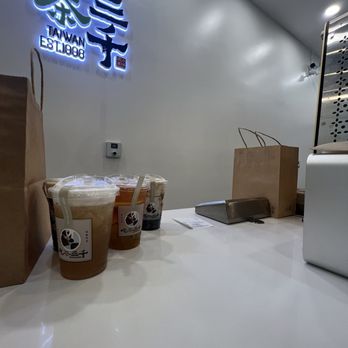 ChiCha San Chen - three cups of coffee on a counter - Bubble Tea Near Me - Richmond, British Columbia ChiCha San Chen - three cups of coffee on a counter - Bubble Tea Near Me - Richmond, British Columbia