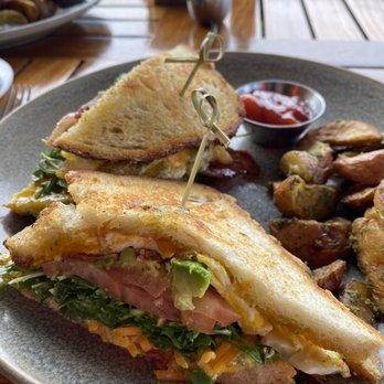 Pacific's Edge Restaurant - Breakfast sandwich for the early hiker. Copious - Seafood Near Me - Carmel, California