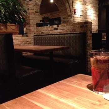 Cheddar's Scratch Kitchen - Seating and decor - Comfort Food Near Me - Jackson, Tennessee