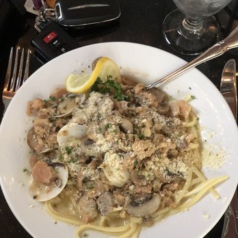 Mama Carolla's - Clams - Italian Near Me - Indianapolis, Indiana Mama Carolla's - Clams - Italian Near Me - Indianapolis, Indiana
