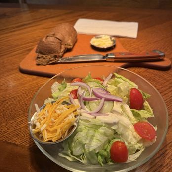 Outback Steakhouse - House Side Salad - Steakhouses Near Me - Peachtree City, Georgia
