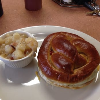 Savory's - Pretzel roll Munster burger. Yum! - Diners Near Me - Hamburg, New York