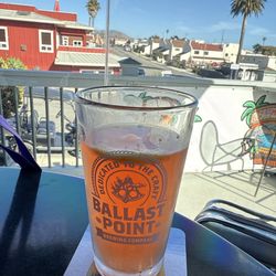 Beach Bums - Cayucos - Cali Squeeze blood orange beer
