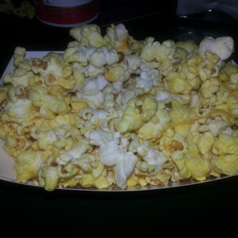 Friendly's Restaurant & Bar - Free popcorn! - American Near Me - Saint Louis, Missouri
