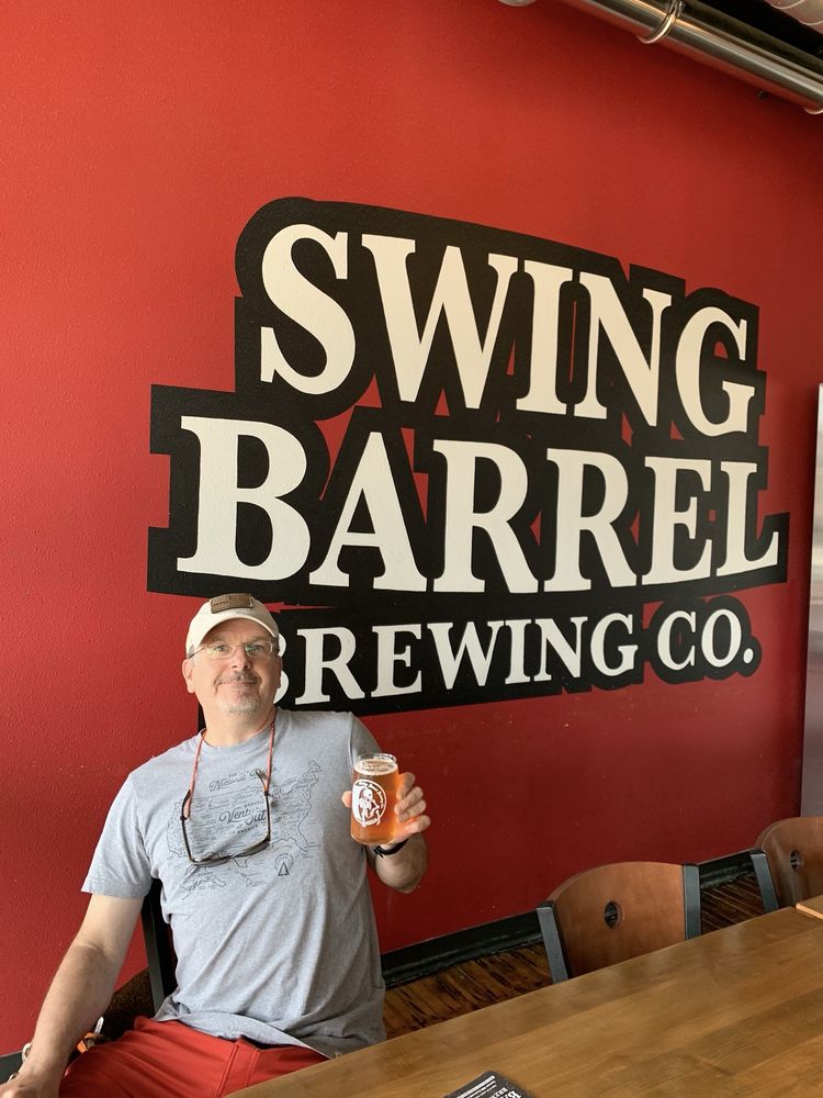 Swing Barrel Brewing Company Logo