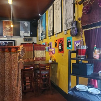 Maxine's On Shine - New American Near Me - Orlando, Florida Maxine's On Shine - New American Near Me - Orlando, Florida