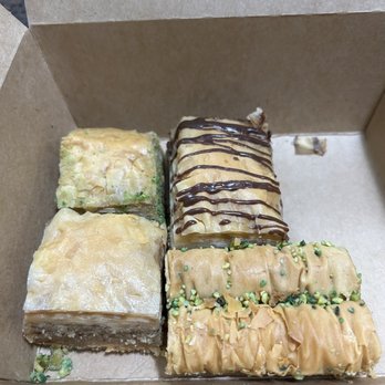 Sedara Sweet & Eats - Pistachio, cinnamon pecan, and chocolate pecan - Bakeries Near Me - Manchester, Missouri Sedara Sweet & Eats - Pistachio, cinnamon pecan, and chocolate pecan - Bakeries Near Me - Manchester, Missouri