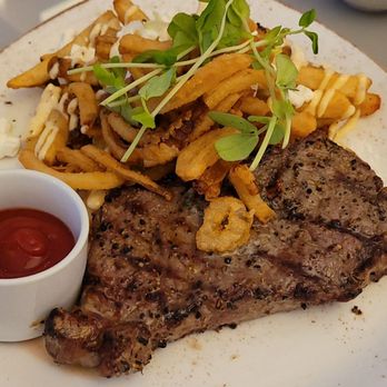 Draco Markham - steak frites - Canadian (New) Near Me - Markham, Ontario