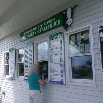 Collins Creamery - Order here - Ice Cream & Frozen Yogurt Near Me - Enfield, Connecticut
