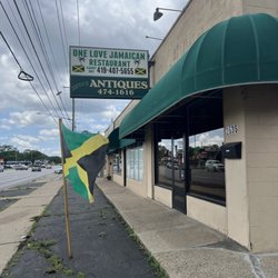 One Love - Exterior