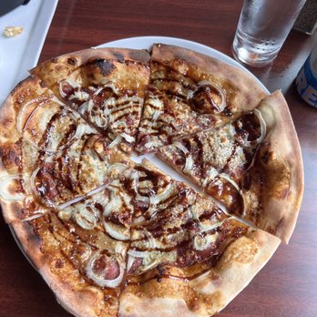 Rockfish - fig pizza - Pizza Near Me - Edgartown, Massachusetts