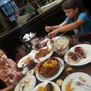 Alhambra - Fam chow down - Spanish Near Me - Madrid, M
